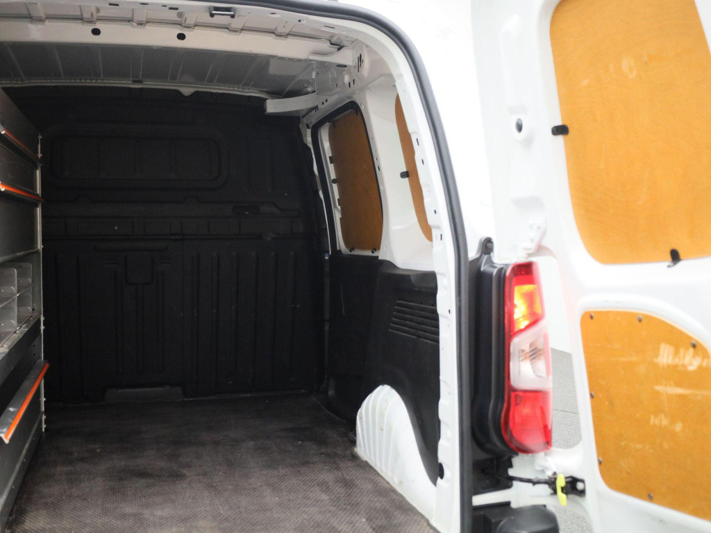 Opel Combo 1.5d l1h1 edition | navigatie | apple carplay/android auto | par