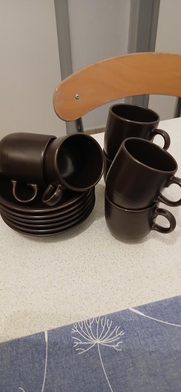 6 kop en schotels donker bruin