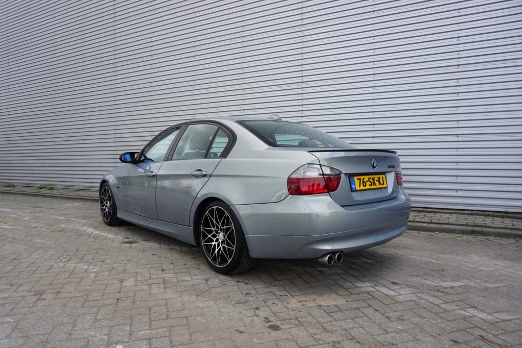 BMW 3-serie 320i executive airco / cruise / parkeers. / elektr. ramen / lm 