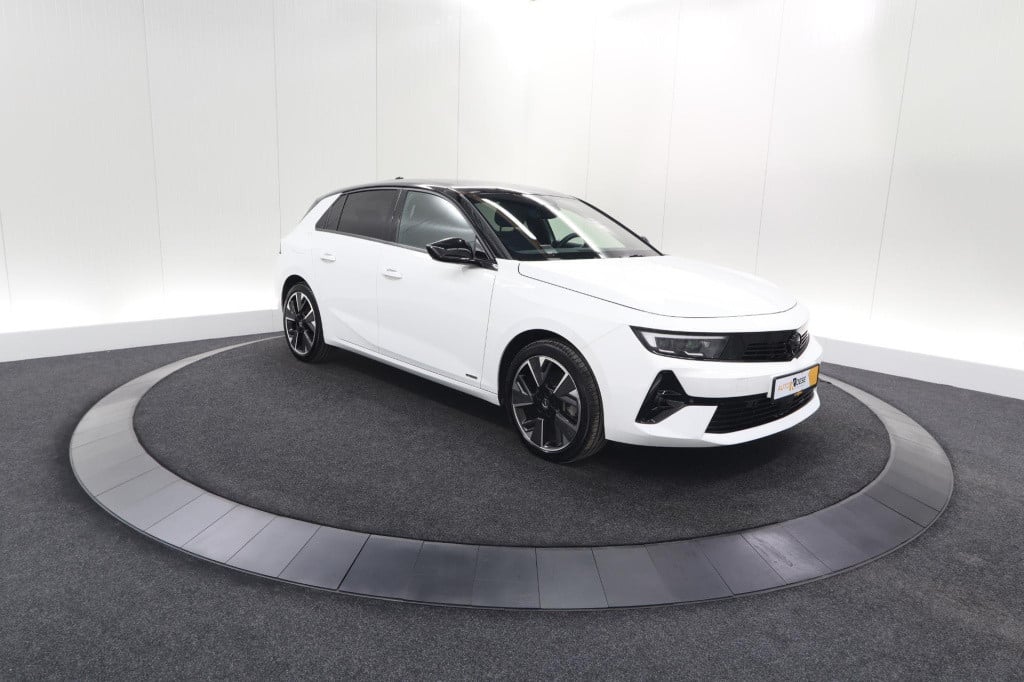Opel Astra electric 54 kwh gs ultimate | elektrisch panoramdak | 360 camera