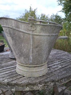 Brocante zinken kolenemmer