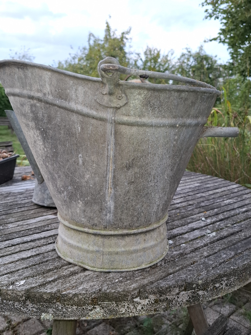 Brocante zinken kolenemmer