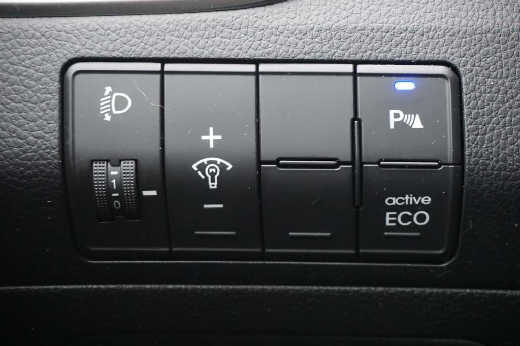 Hyundai I 30 1.6 gdi i-vision automaat / climate / navi / cruise controle /