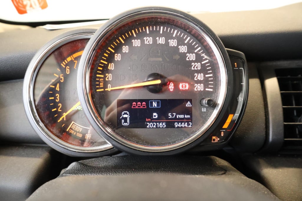Mini One mini 1.5 first salt nl auto,btw, carplay, allseason, cruise