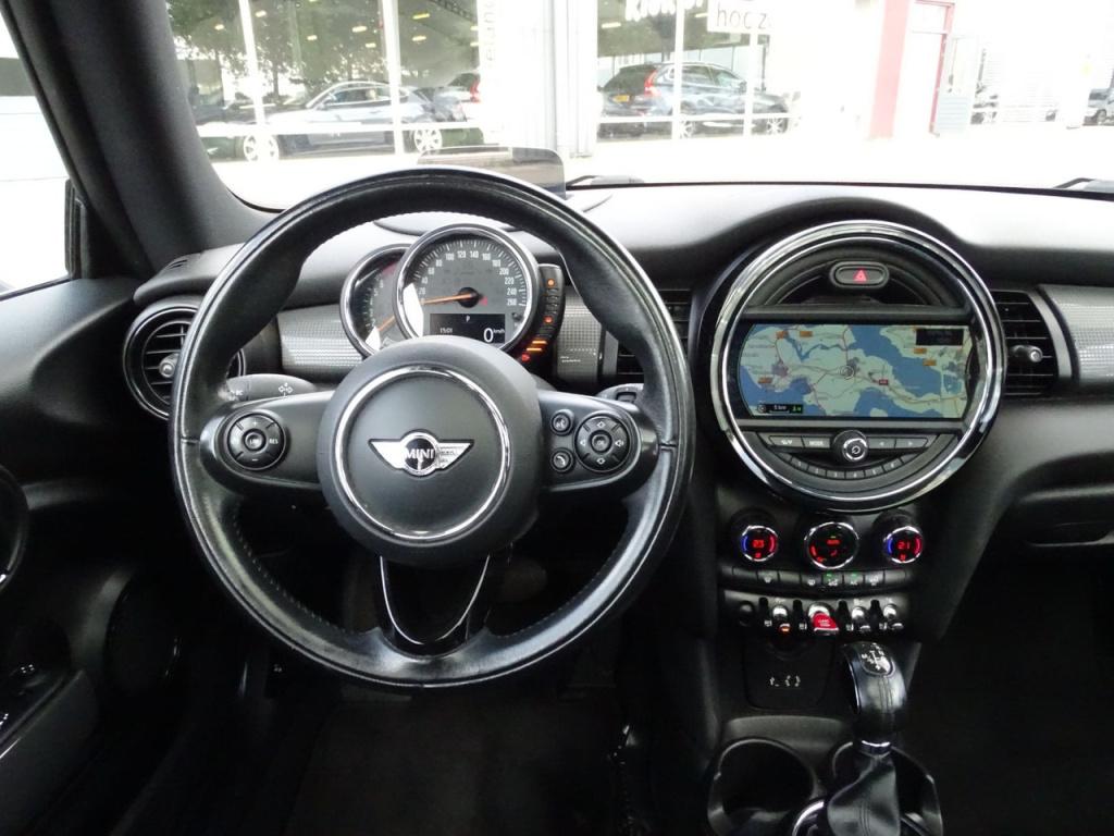 Mini Cooper mini 1.5 chili automaat | hud | pano | led