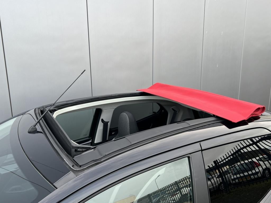 Toyota Aygo 1.0 vvt-i x-joy cabrio | nl auto | dealeronderhouden