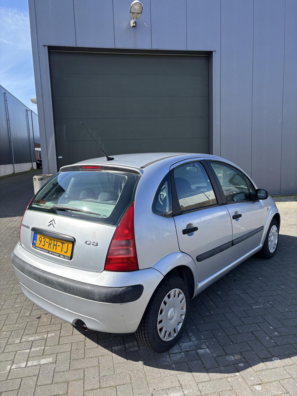 Citroën C3 1.4 I 2005 Grijs | 134.237 KM NAP | NIEUWE APK!