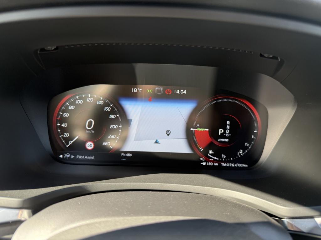 Volvo V60 t6 340pk recharge r-design| full options! trekhaak