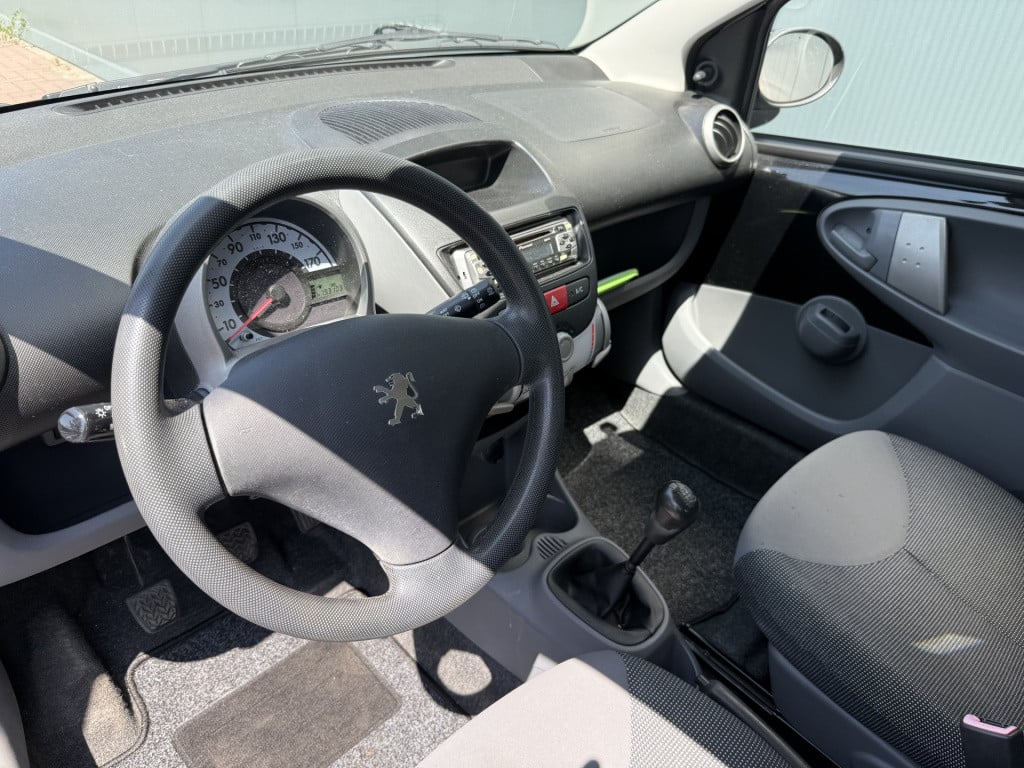 Peugeot 107 1.0-12v xs airco 3-drs