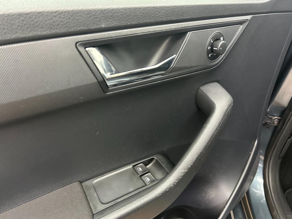 Skoda Fabia occasion | grijs | tweedehands skoda fabia | airco | stoelverwa