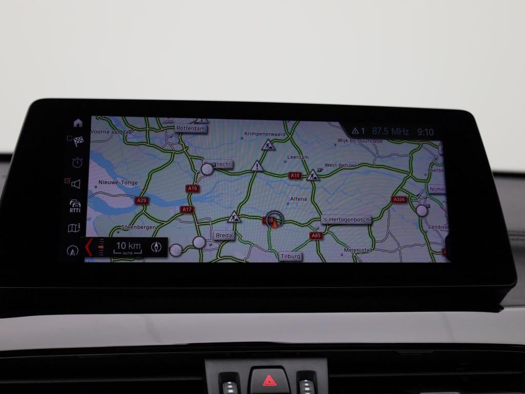 BMW X1 sdrive20i business edition plus | automaat | stoel verwarming | lede