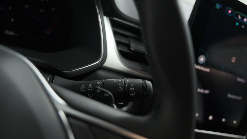 Renault Captur mild hybrid 140 edc techno | 360 camera | 9.3 inch grootsche