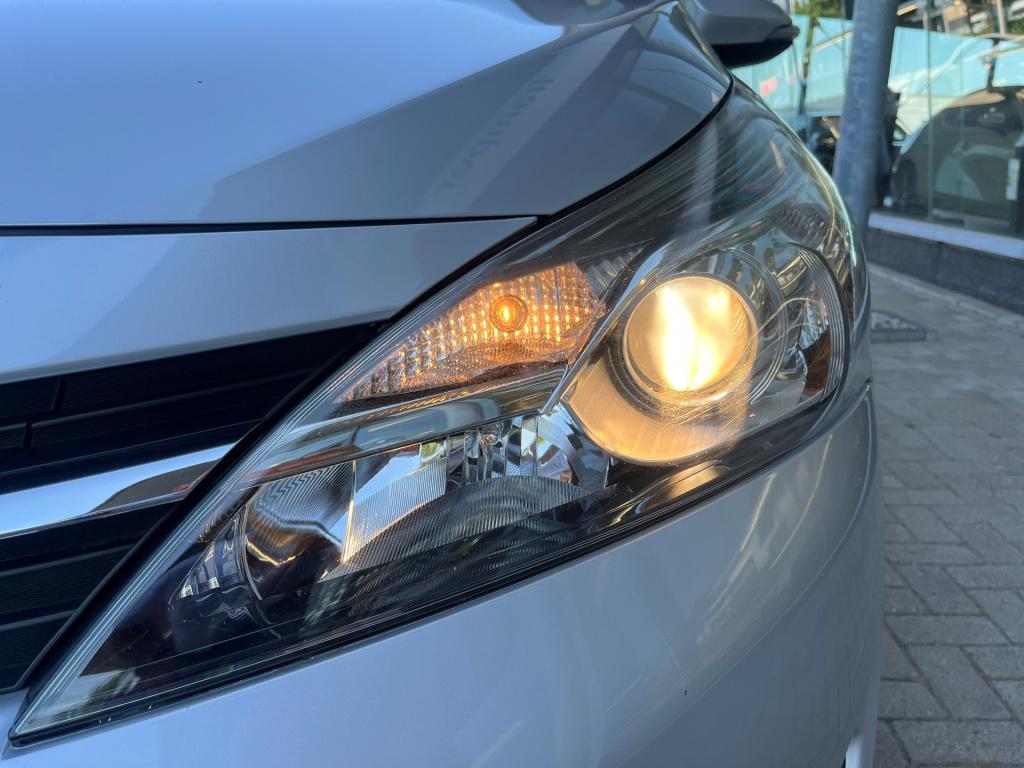 Toyota Corolla Verso 1.8 vvt-i dynamic business|7-persoons|trekhaak|rijklaa