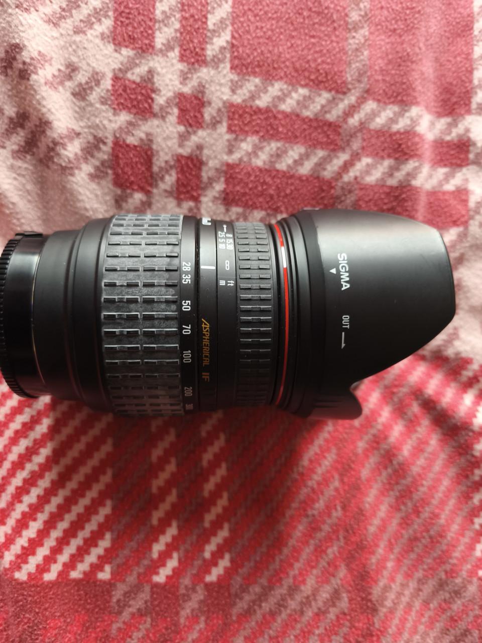 Te koop aangeboden Sony A77 Spiegelreflex Camera.