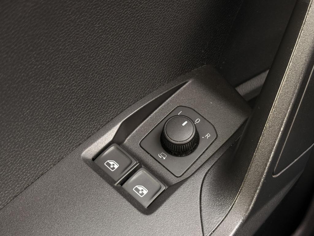 Seat Ibiza 1.0 ecotsi | cruise | stoelverwarming | apple carplay | front/la