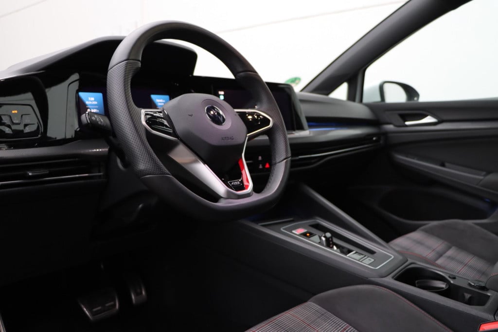 Volkswagen Golf 2.0 tsi gti 245pk dsg7