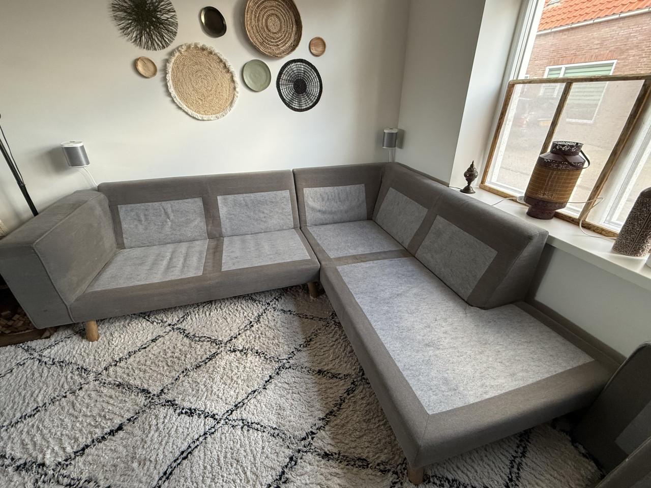 Mooie hoekbank (relaxed/plof bank)