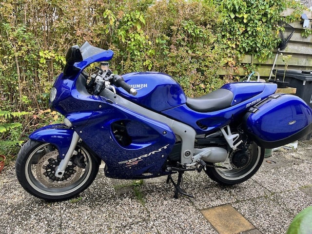 Te koop: Triumph sprint st 955i