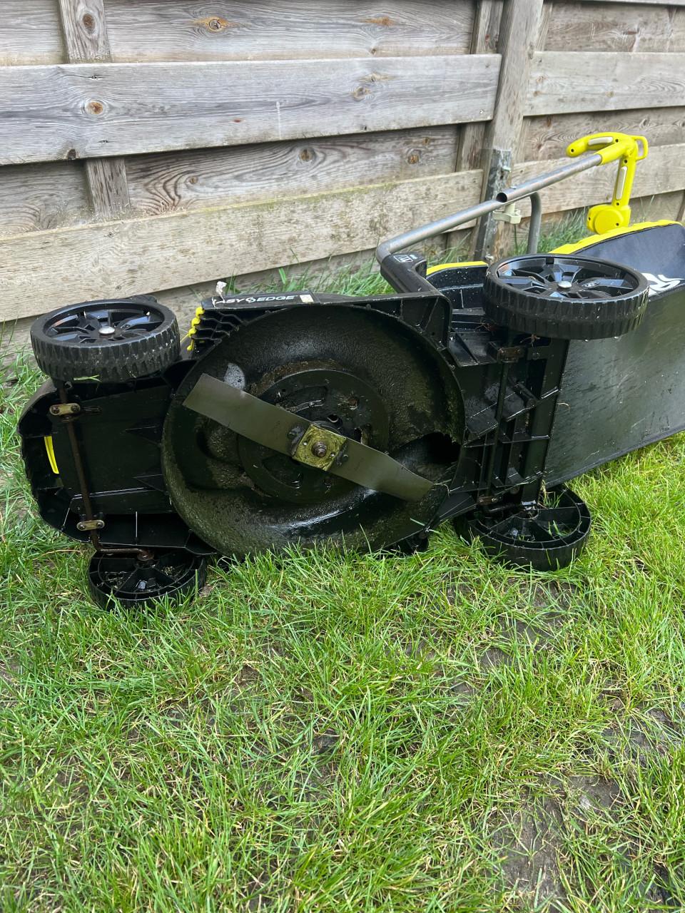 Ryobi accu grasmaaier