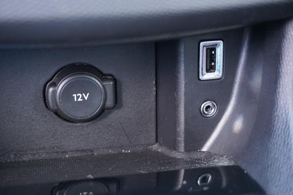 Peugeot 308 sw 1.2 e-thp blue lease executive climate / navi / cruise / pan