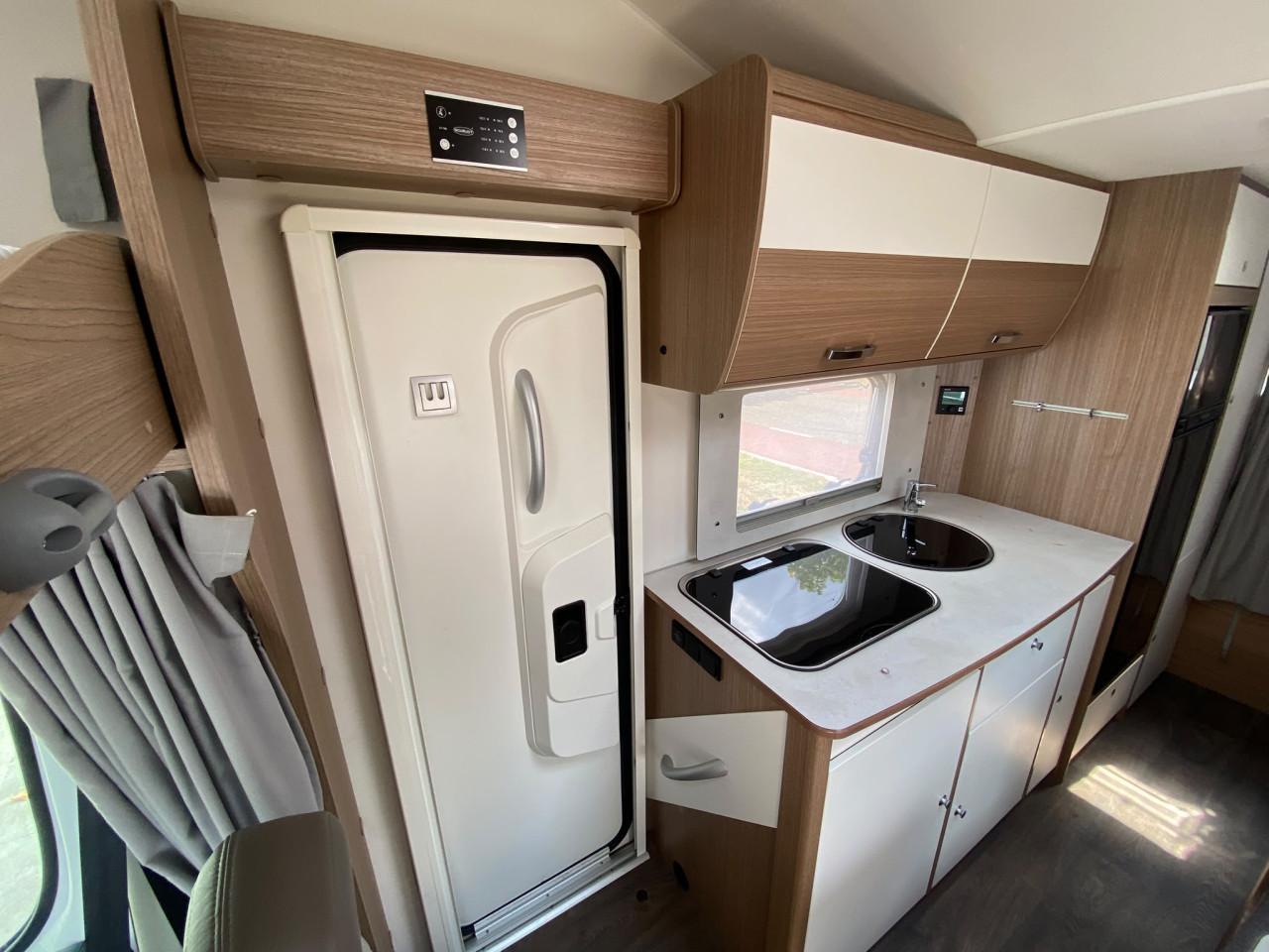 Carado | Capron A361 | 6 persoons half-integraal camper