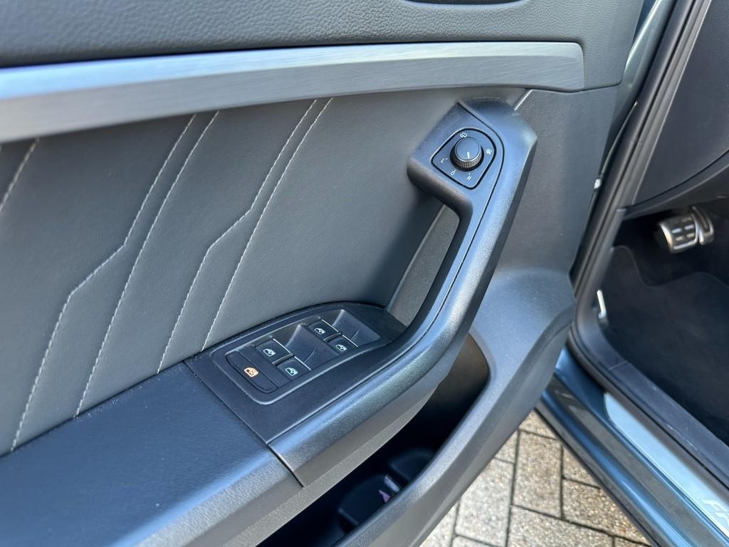 Seat Ateca 1.5 tsi fr business intense pano trekhaak 360 camera cupra velge