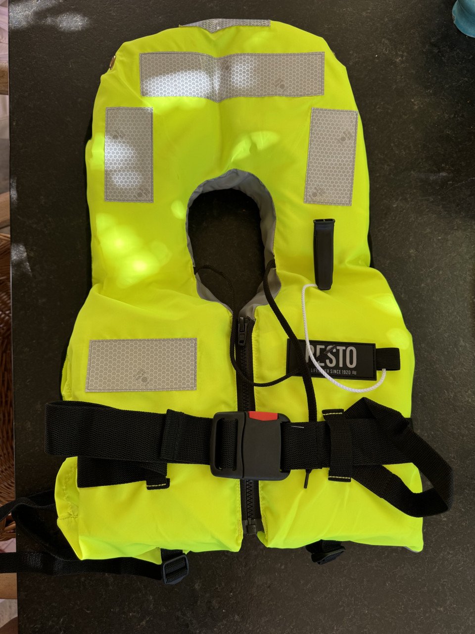 Reddingsvest Besto 25-40 kg geel en 40-60 kg