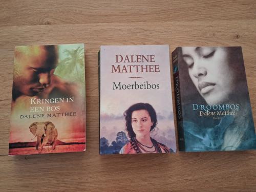 Bostrilogie van Dalene Matthee (Kringen in een bos, Moerbeibos, Droombos)