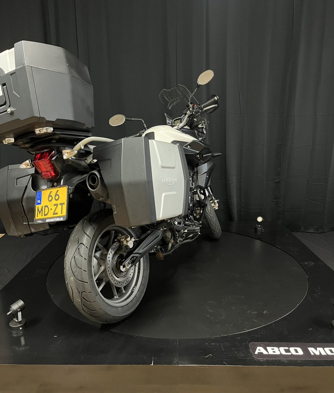 TRIUMPH TIGER 800
