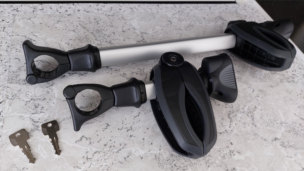 2xThule Bike Holder NIEUW-framehouder-frameklem-fietsendrager-incl.sleutels