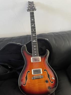 Paul Reed Smith SE hollowbody