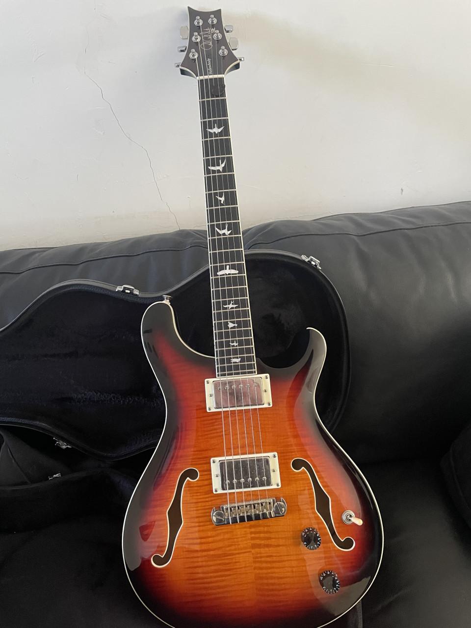 Paul Reed Smith SE hollowbody