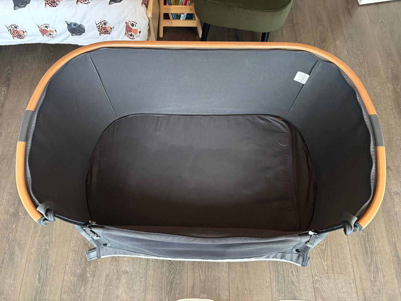 Maxi Cosi Iora co-sleeper grijs