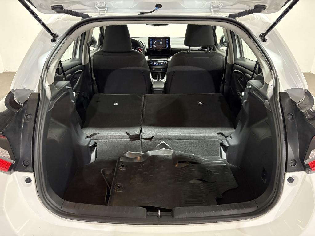 Toyota Yaris 1.5 hybrid active| stoel+ stuur verw| adap.cruise| camera