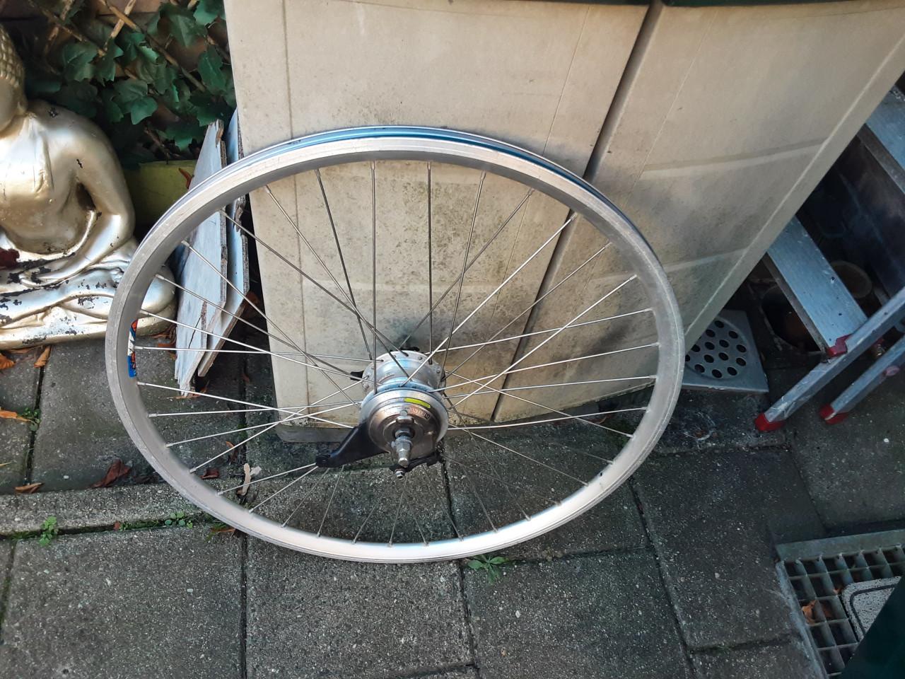 Shimano 28 inch nexus achterwiel, 7 speed,rollerbrake rem