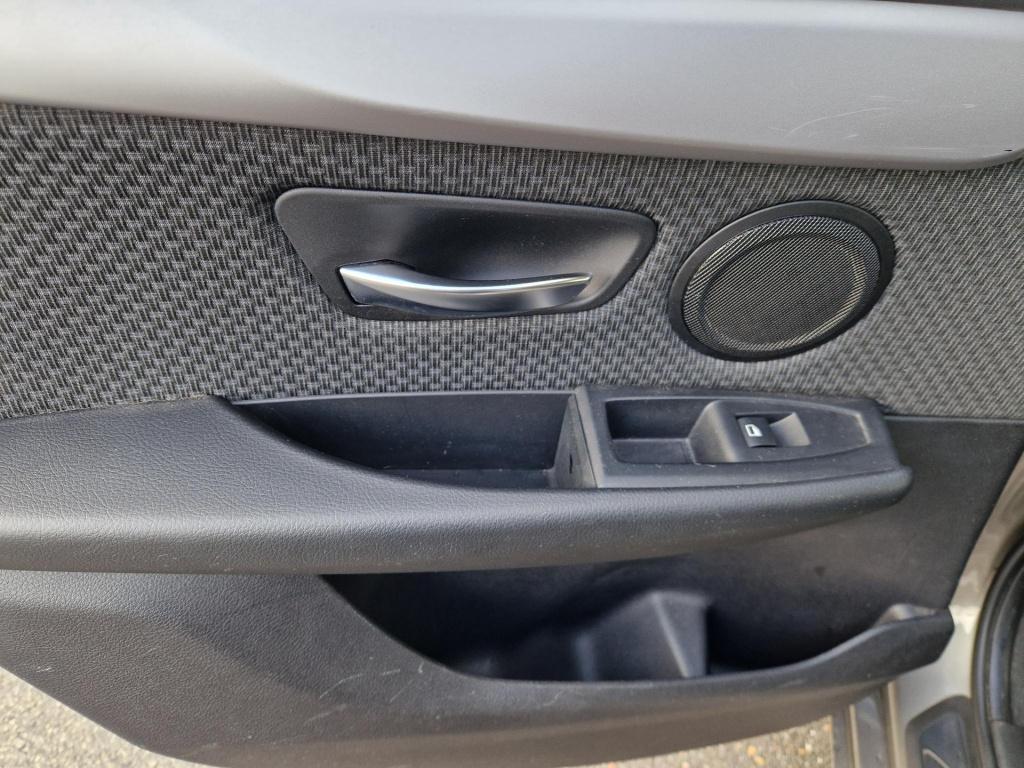 BMW 2-serie active tourer 218i essential