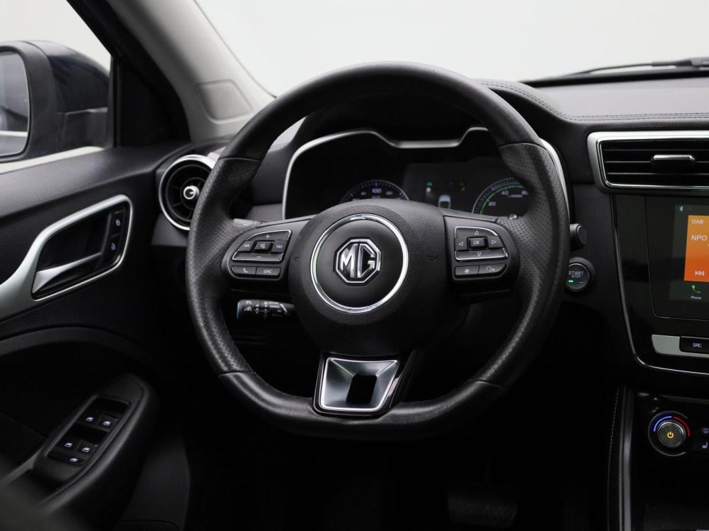 MG Zs Ev mg luxury 45 kwh | automaat | panoramadak | leder | navigatie | ai