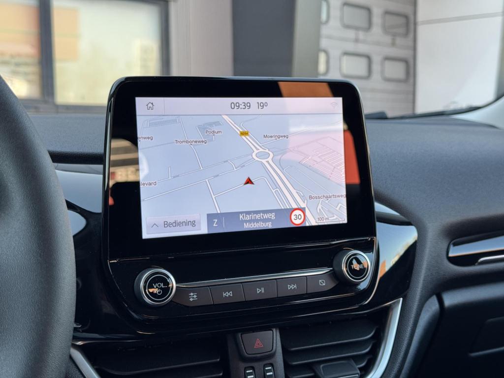 Ford Fiesta 1.0 ecoboost connected nl-auto, groot navischerm!