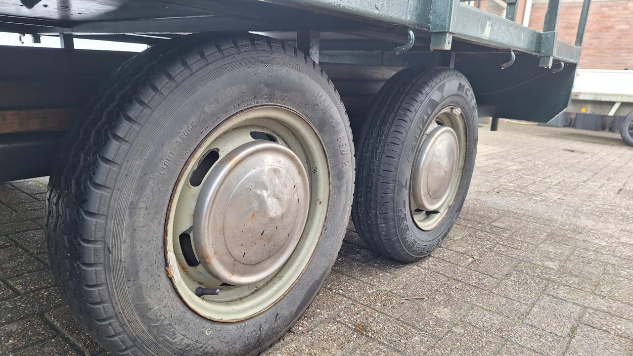 PLATEAUWAGEN – 290 x 190 CM – 1500 KG