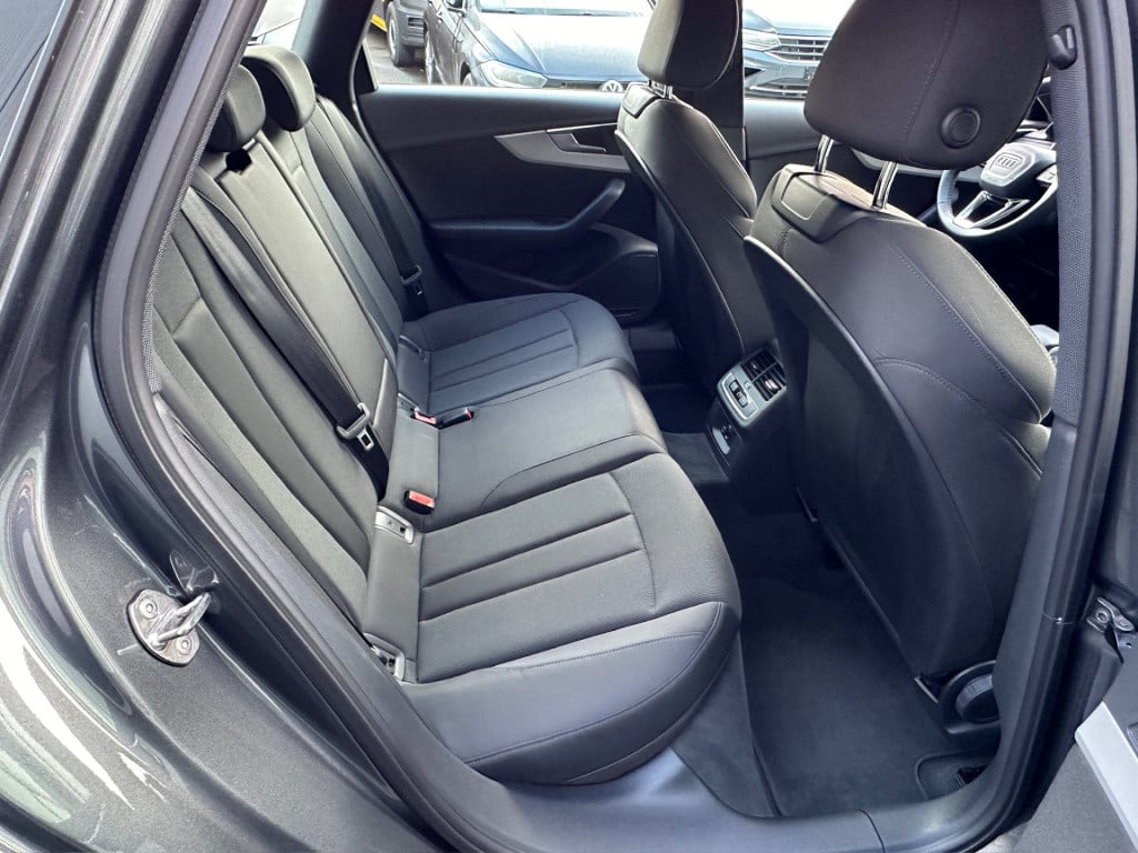 Audi A4 avant 40 tfsi 204pk s-tronic s-line | led | black optiek | virtual 