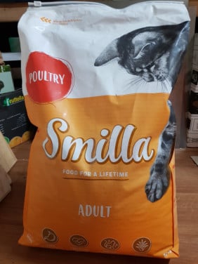 KATTENVOER SMILA