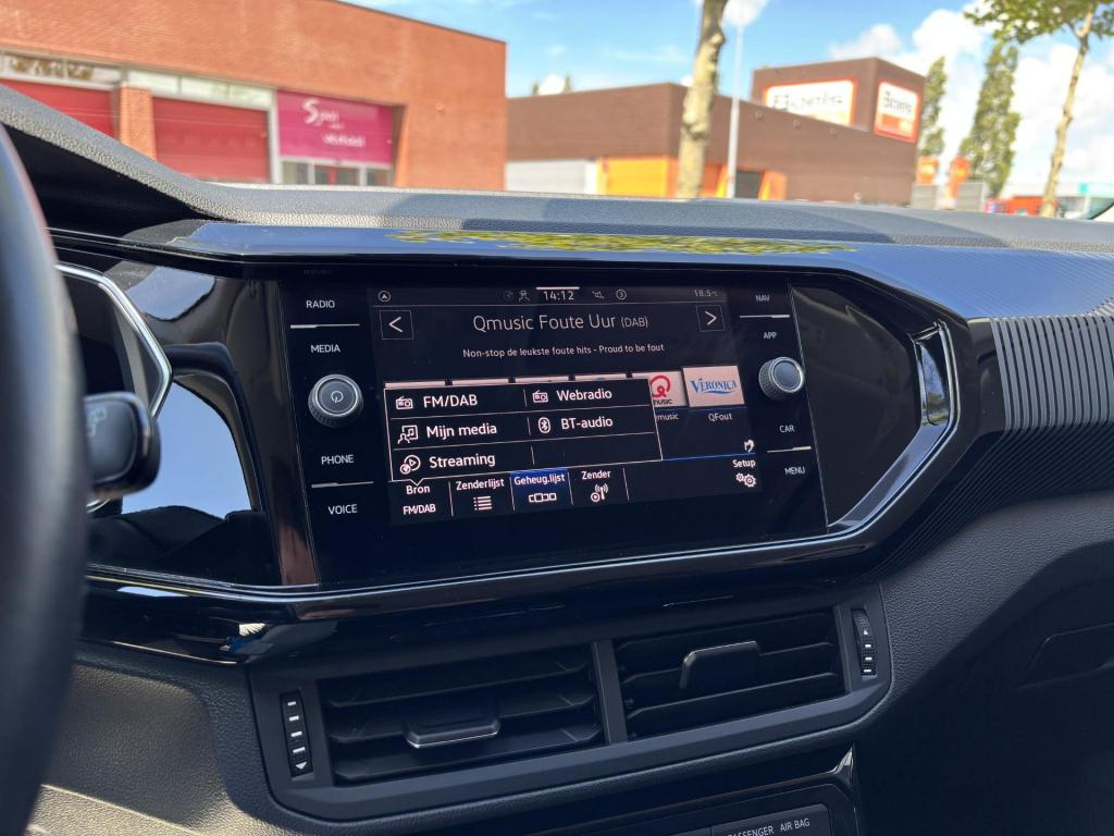 Volkswagen T-cross 1.5 tsi style business r incl. trekhaak!