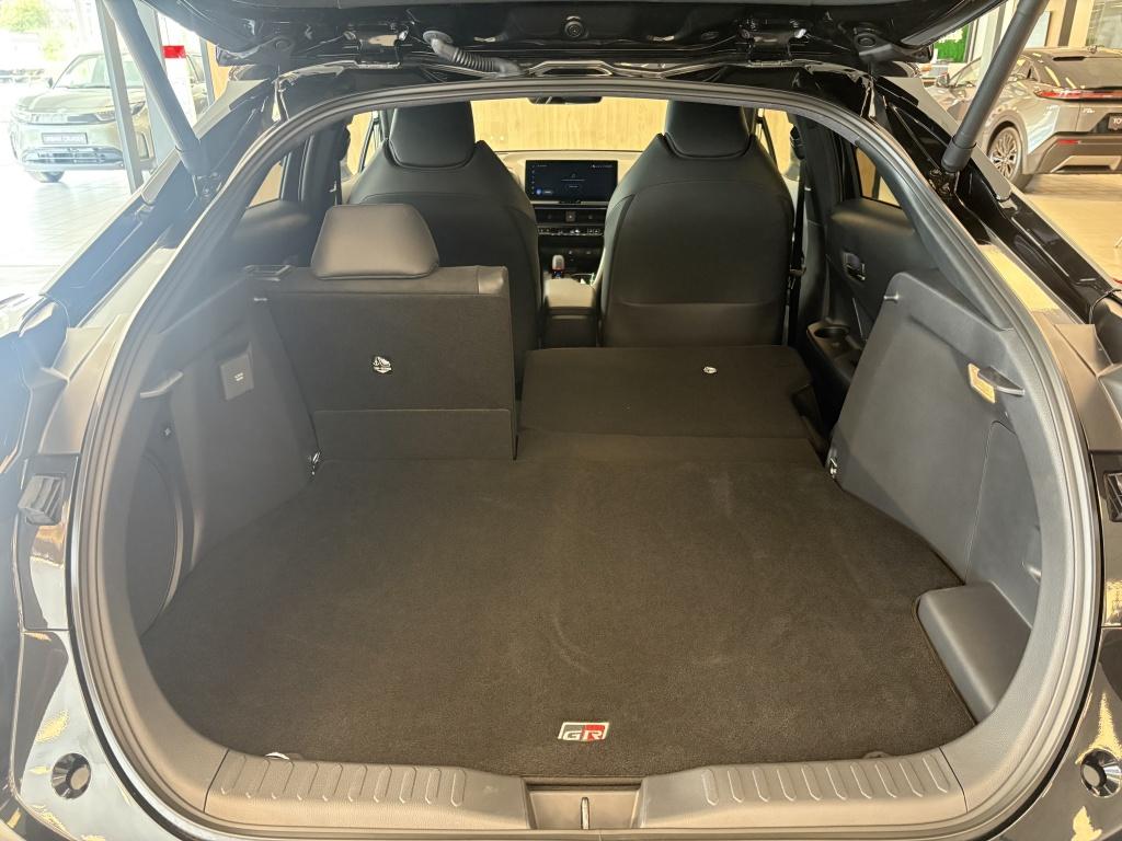 Toyota C-hr plug-in hybrid 220 black edition gr sport