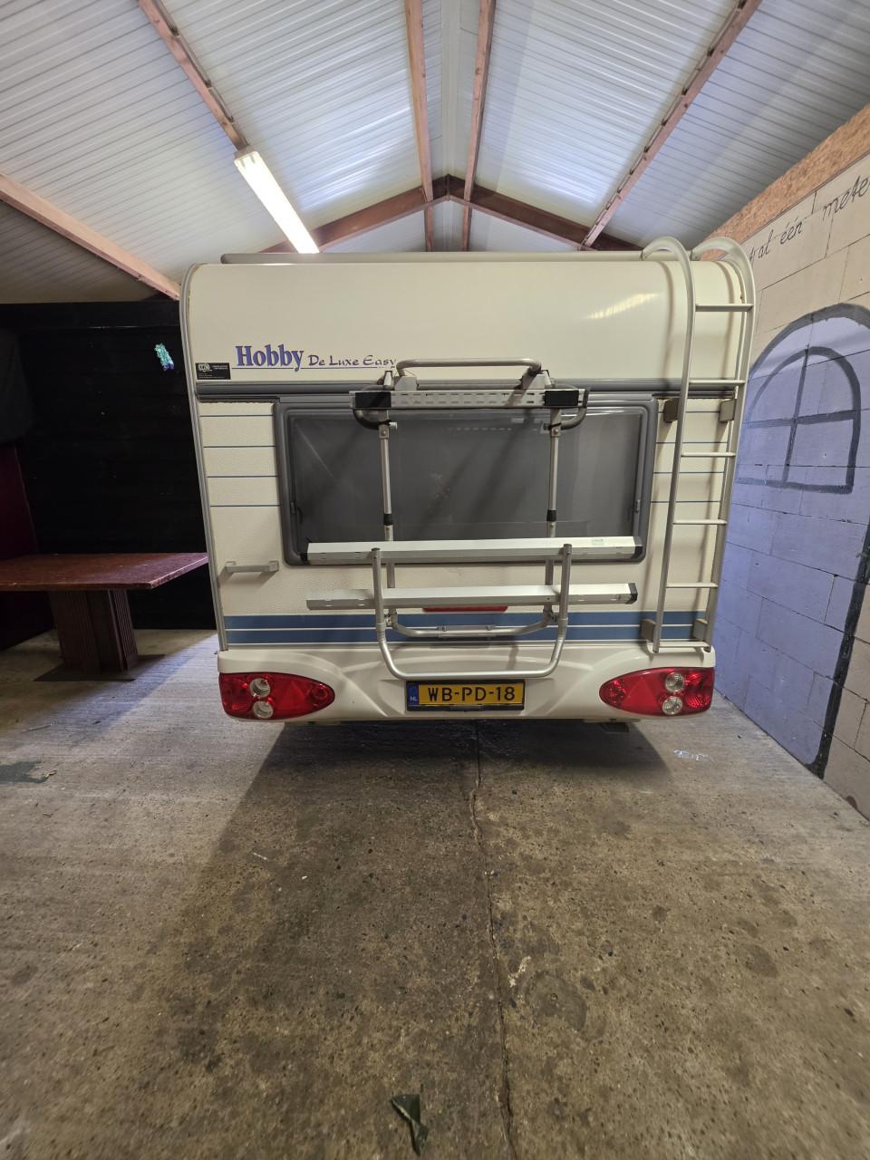 Caravan Hobby de luxe easy met mover voortent 2001