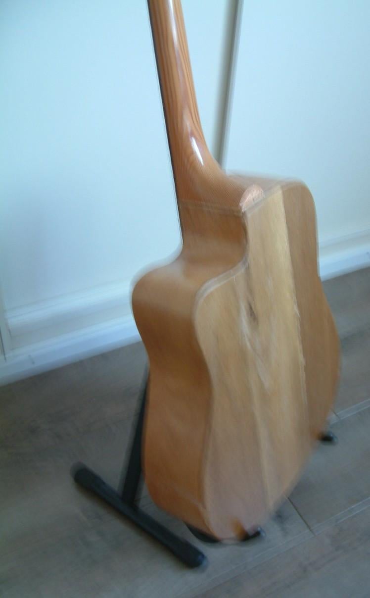 Oefen gitaar   western  75 euro