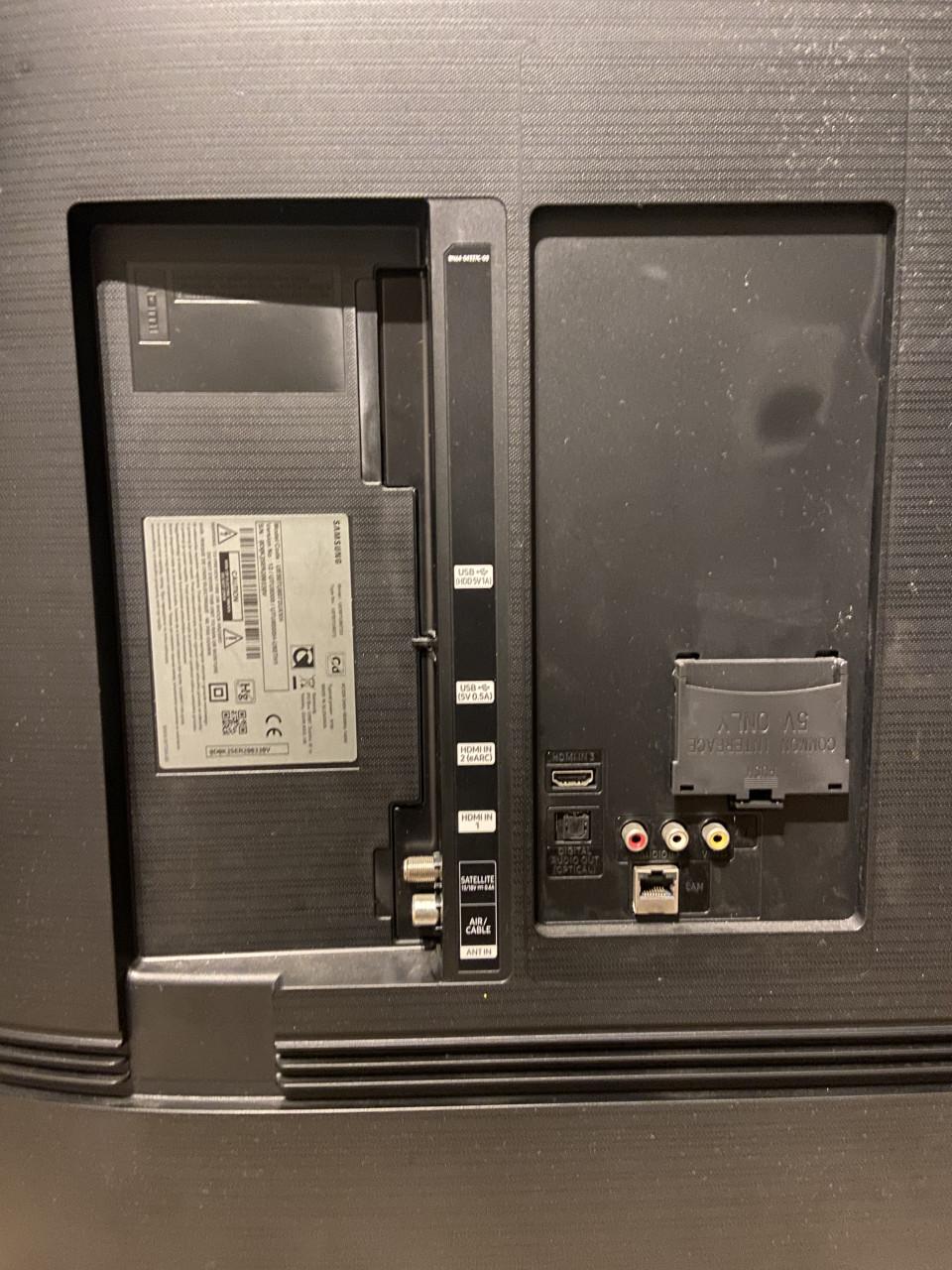 Samsung UE50TU8072 (50″ Crystal UHD)