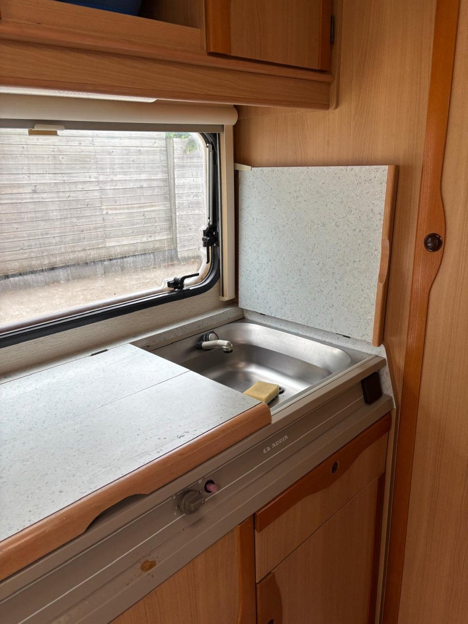 Adria 462 PH met luifel