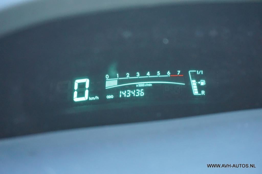 Toyota Yaris 1.0 vvti acces