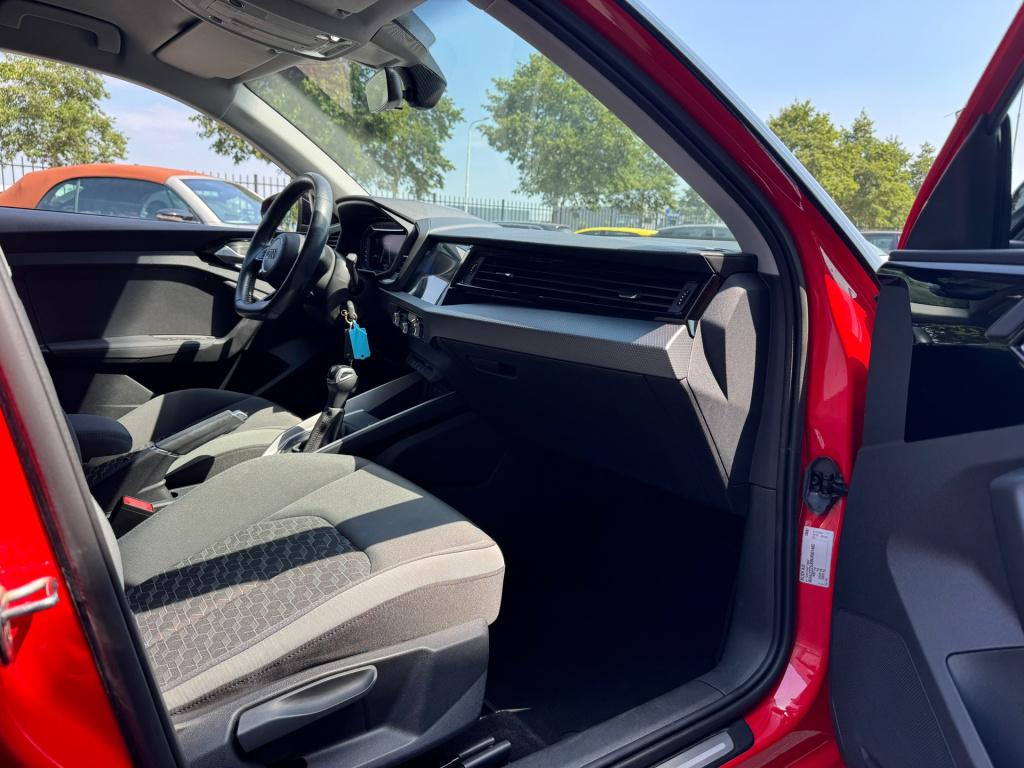 Audi A1 Sportback 30 tfsi s line * matrix led * carplay * cruise control * 