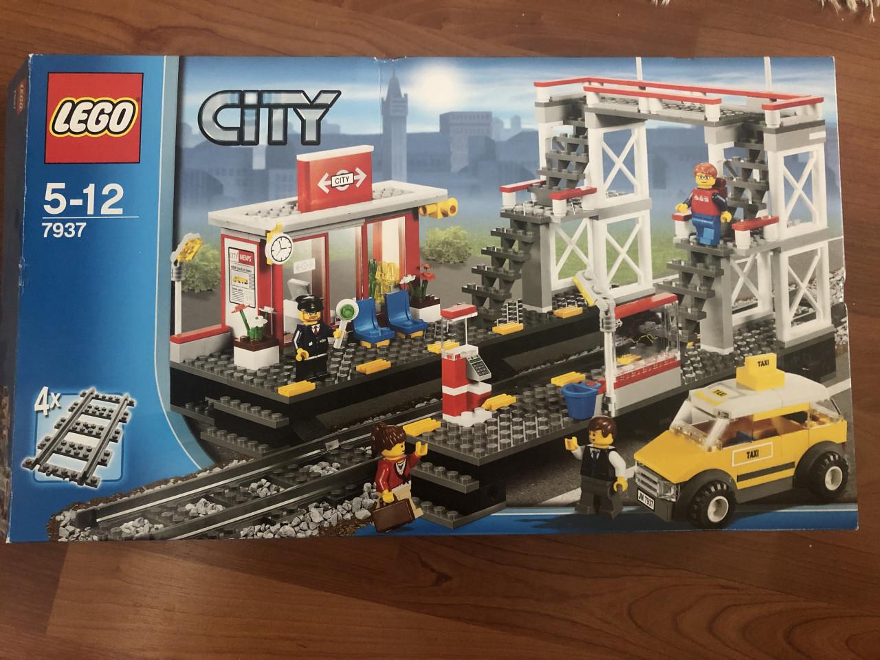 Lego city treinstation 7937